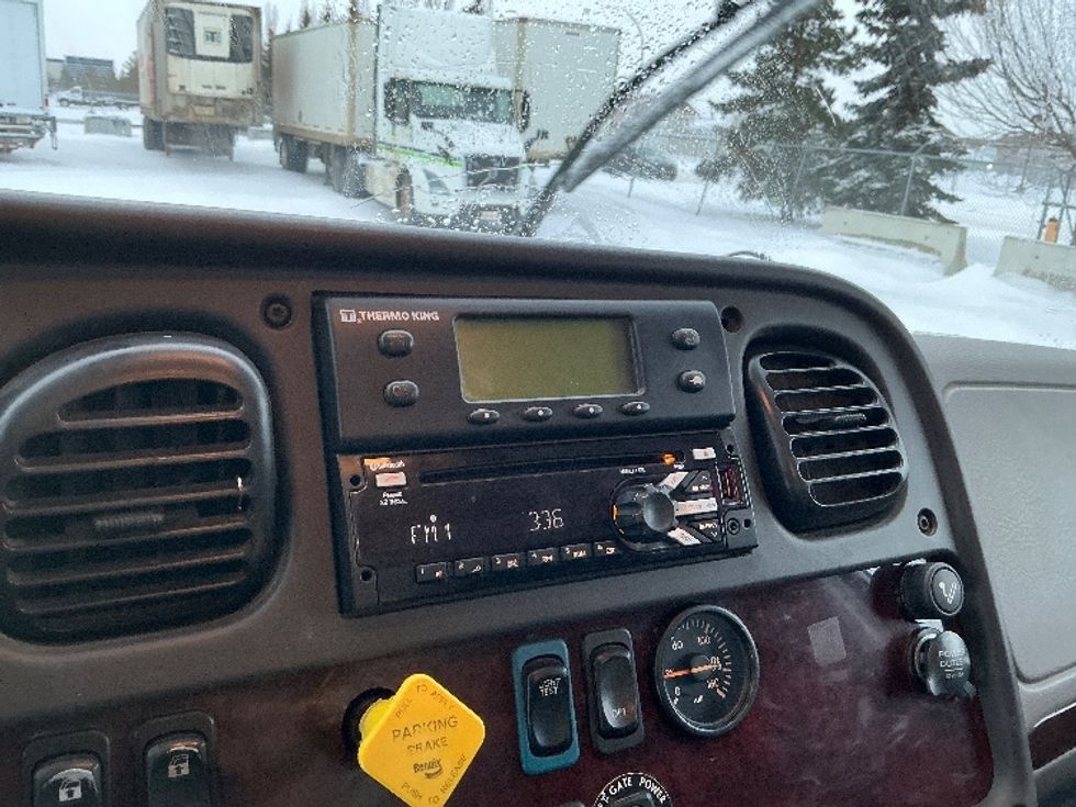 Refrigerated Truck-Light and Medium Duty Trucks-Freightliner-2019-M211264S-Edmonton-AB-772,606\n\t\tkm-$ 110,500 - Image 25