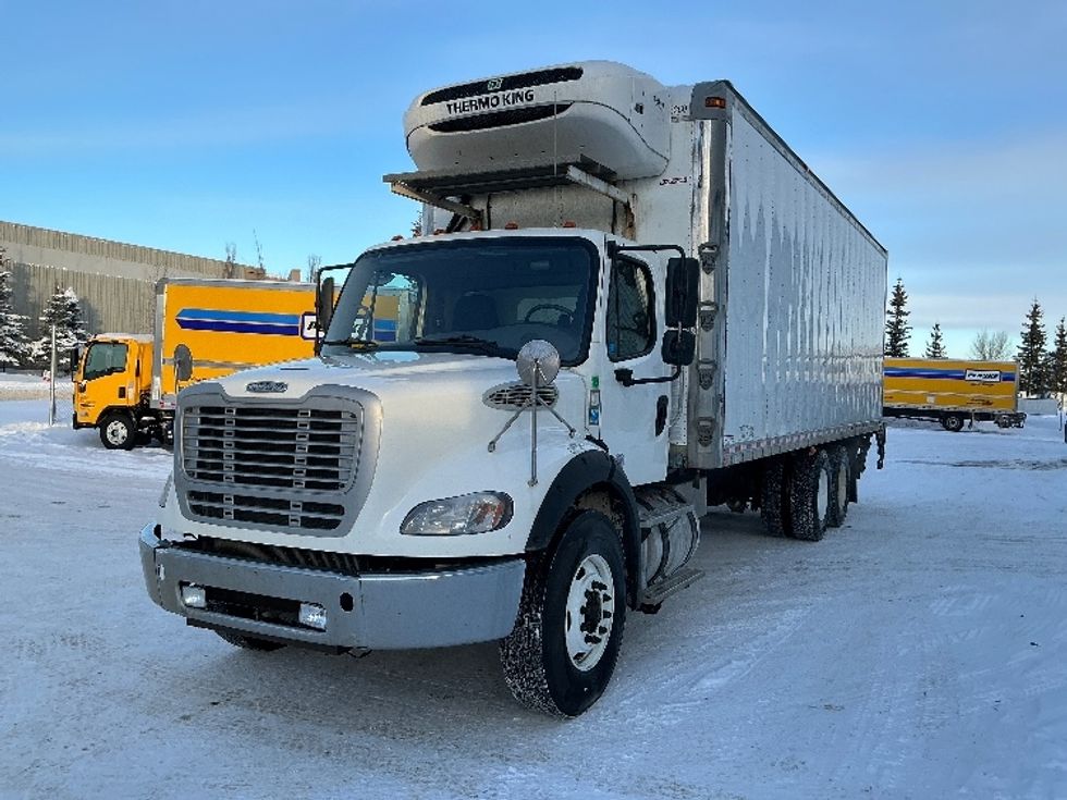 Refrigerated Truck-Light and Medium Duty Trucks-Freightliner-2019-M211264S-Edmonton-AB-772,606\n\t\tkm-$ 110,500 - Image 3