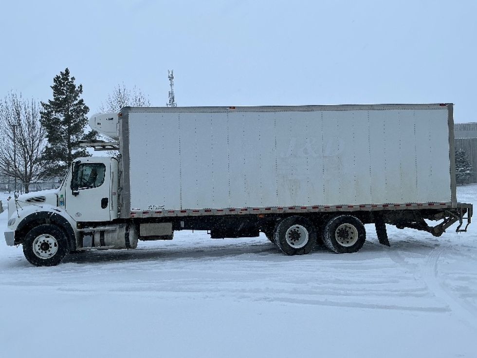 Refrigerated Truck-Light and Medium Duty Trucks-Freightliner-2019-M211264S-Edmonton-AB-772,606\n\t\tkm-$ 110,500 - Image 4