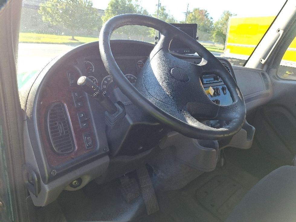 Refrigerated Truck-Light and Medium Duty Trucks-Freightliner-2019-M211264S-Londonderry-NH-547,314\n\t\tmiles-$ 75,000 - Image 16