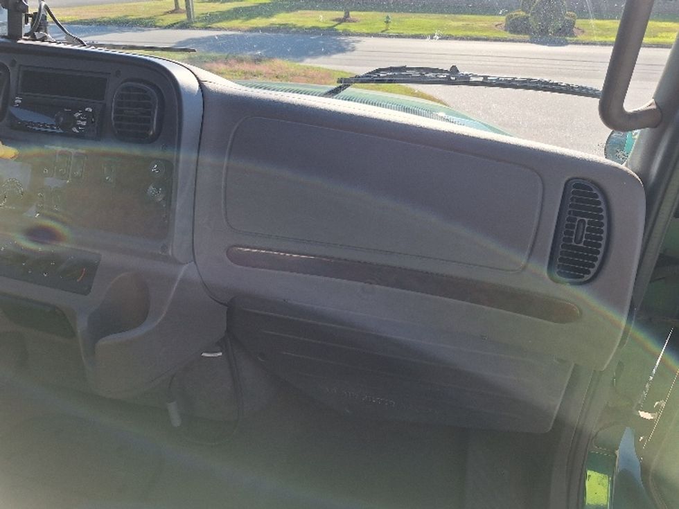 Refrigerated Truck-Light and Medium Duty Trucks-Freightliner-2019-M211264S-Londonderry-NH-547,314\n\t\tmiles-$ 75,000 - Image 20