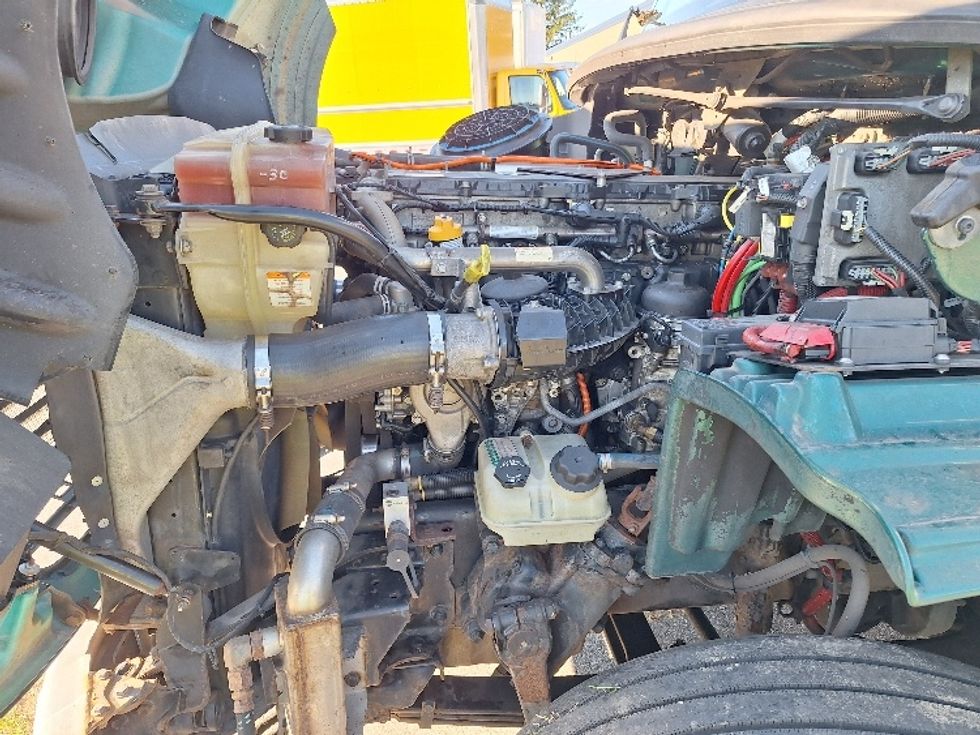 Refrigerated Truck-Light and Medium Duty Trucks-Freightliner-2019-M211264S-Londonderry-NH-547,314\n\t\tmiles-$ 75,000 - Image 23