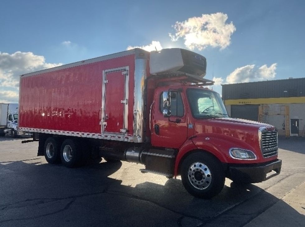 Refrigerated Truck-Light and Medium Duty Trucks-Freightliner-2019-M211264S-Milwaukee-WI-129,845\n\t\tmiles-$ 92,500 - Image 1