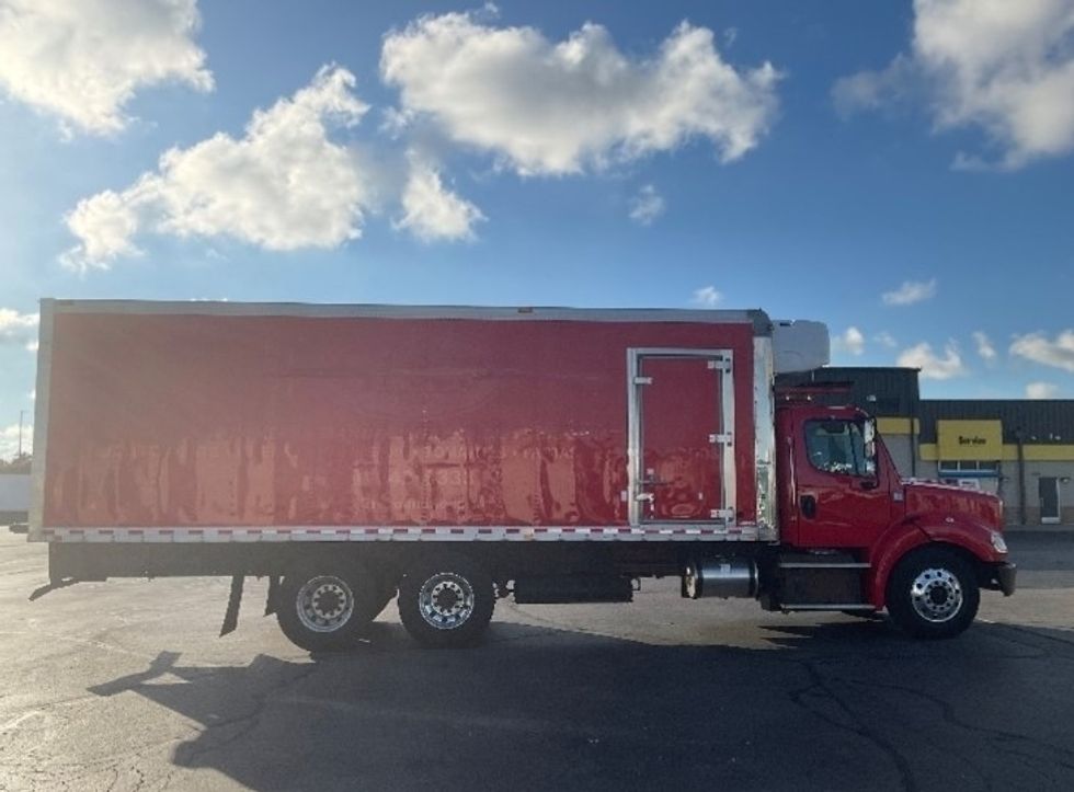 Refrigerated Truck-Light and Medium Duty Trucks-Freightliner-2019-M211264S-Milwaukee-WI-129,845\n\t\tmiles-$ 92,500 - Image 15