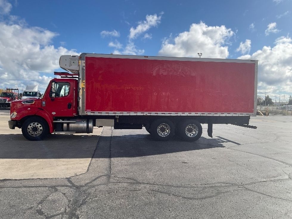 Refrigerated Truck-Light and Medium Duty Trucks-Freightliner-2019-M211264S-Milwaukee-WI-129,845\n\t\tmiles-$ 92,500 - Image 4