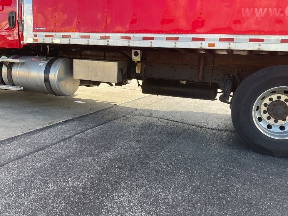 Refrigerated Truck-Light and Medium Duty Trucks-Freightliner-2019-M211264S-Milwaukee-WI-129,845\n\t\tmiles-$ 92,500 - Image 5