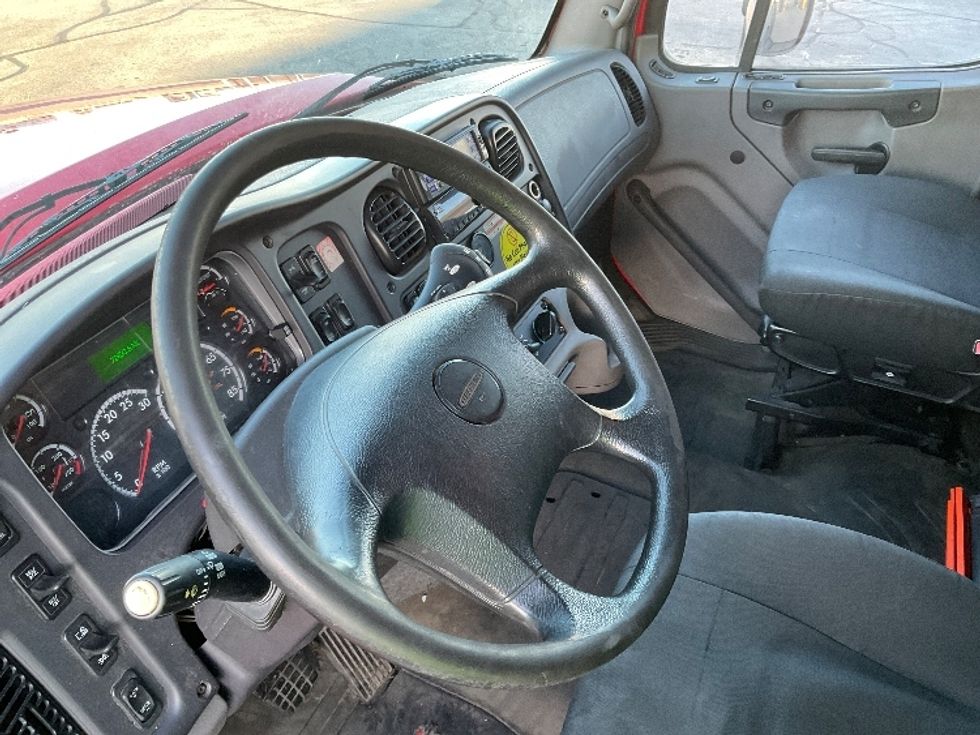 Refrigerated Truck-Light and Medium Duty Trucks-Freightliner-2019-M211264S-Milwaukee-WI-283,599\n\t\tmiles-$ 85,500 - Image 16