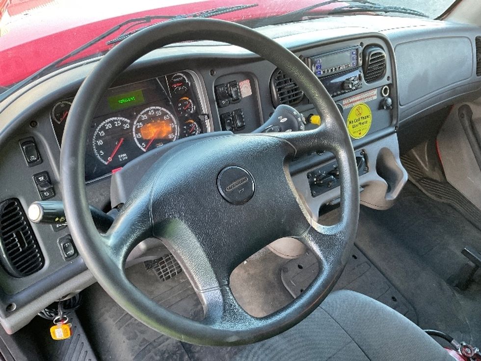 Refrigerated Truck-Light and Medium Duty Trucks-Freightliner-2019-M211264S-Milwaukee-WI-283,599\n\t\tmiles-$ 85,500 - Image 17