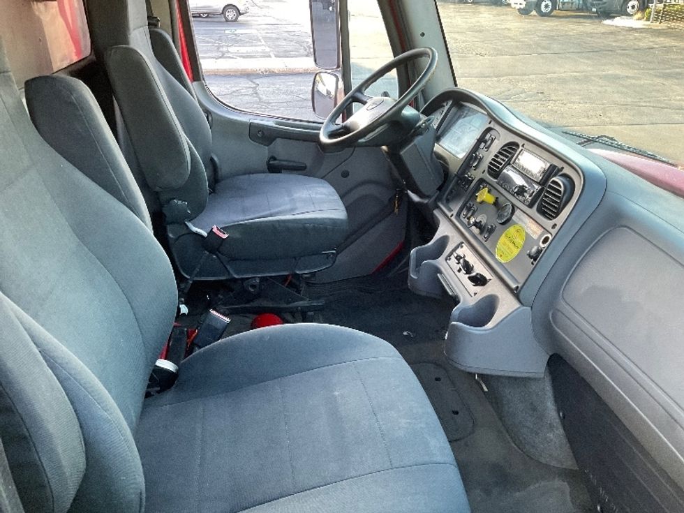 Refrigerated Truck-Light and Medium Duty Trucks-Freightliner-2019-M211264S-Milwaukee-WI-283,599\n\t\tmiles-$ 85,500 - Image 21
