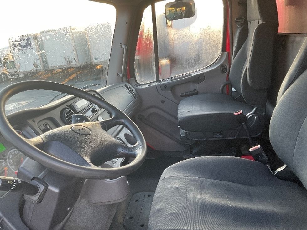 Refrigerated Truck-Light and Medium Duty Trucks-Freightliner-2019-M211264S-Milwaukee-WI-336,518\n\t\tmiles-$ 64,750 - Image 18