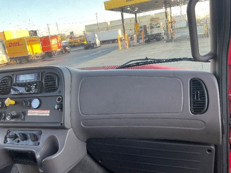 Refrigerated Truck-Light and Medium Duty Trucks-Freightliner-2019-M211264S-Milwaukee-WI-336,518\n\t\tmiles-$ 64,750 - Image 20