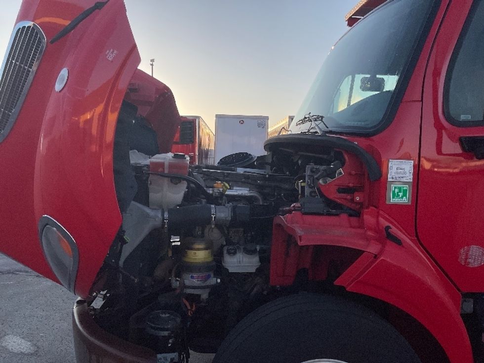 Refrigerated Truck-Light and Medium Duty Trucks-Freightliner-2019-M211264S-Milwaukee-WI-336,518\n\t\tmiles-$ 64,750 - Image 23