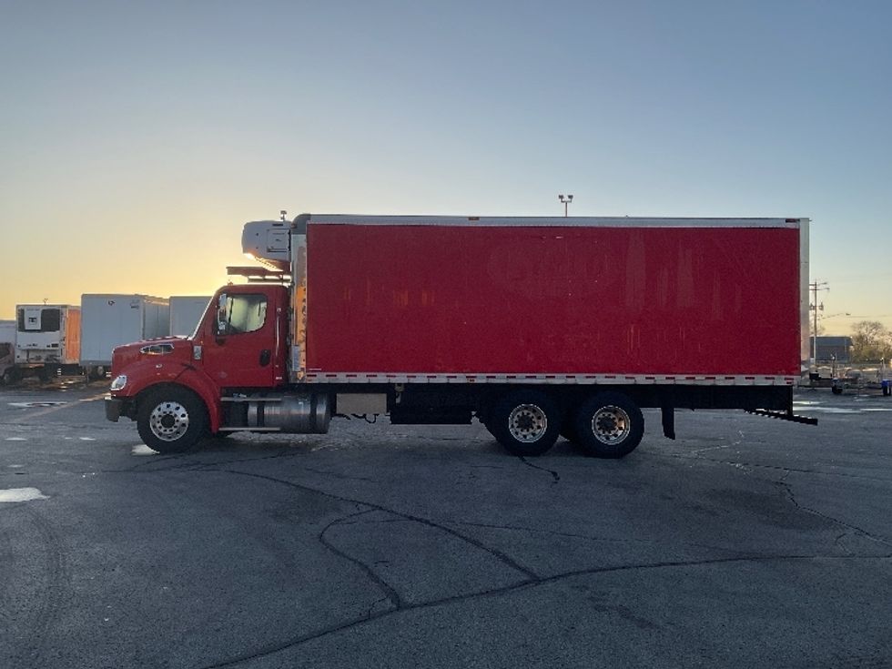 Refrigerated Truck-Light and Medium Duty Trucks-Freightliner-2019-M211264S-Milwaukee-WI-336,518\n\t\tmiles-$ 64,750 - Image 4