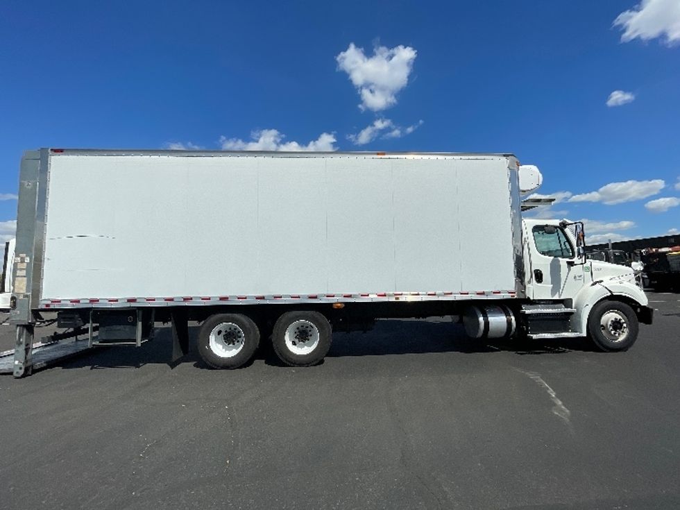 Refrigerated Truck-Light and Medium Duty Trucks-Freightliner-2019-M211264S-Phoenix-AZ-202,469\n\t\tmiles-$ 83,750 - Image 15