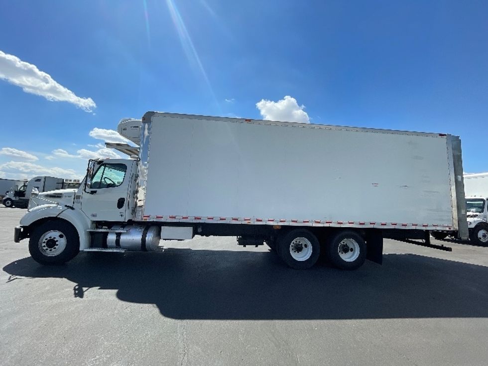 Refrigerated Truck-Light and Medium Duty Trucks-Freightliner-2019-M211264S-Phoenix-AZ-202,469\n\t\tmiles-$ 83,750 - Image 4
