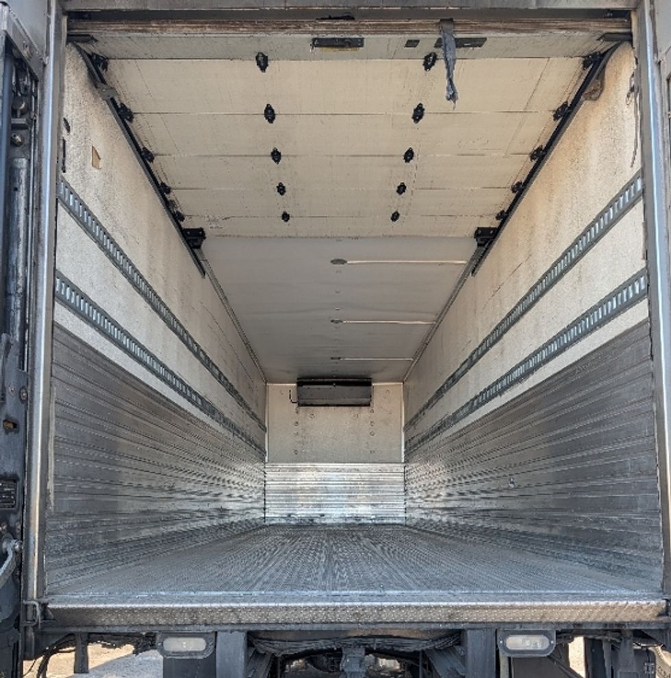 Refrigerated Truck-Light and Medium Duty Trucks-Freightliner-2019-M211264S-Phoenix-AZ-202,469\n\t\tmiles-$ 83,750 - Image 9