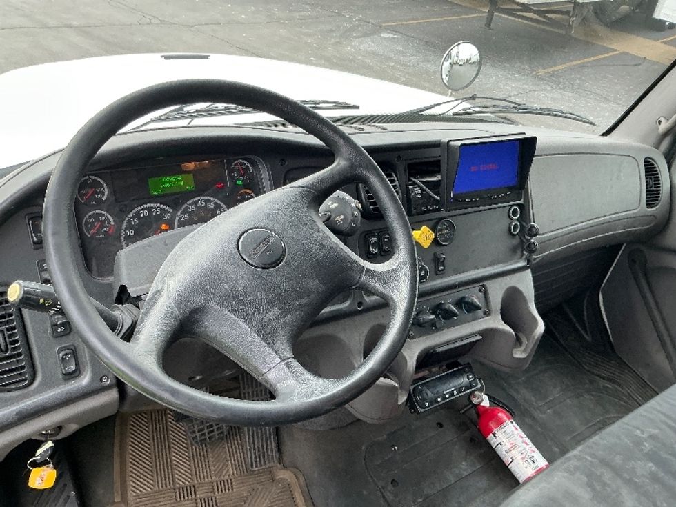 Refrigerated Truck-Light and Medium Duty Trucks-Freightliner-2019-M211264S-Sturtevant-WI-434,603\n\t\tmiles-$ 89,750 - Image 18