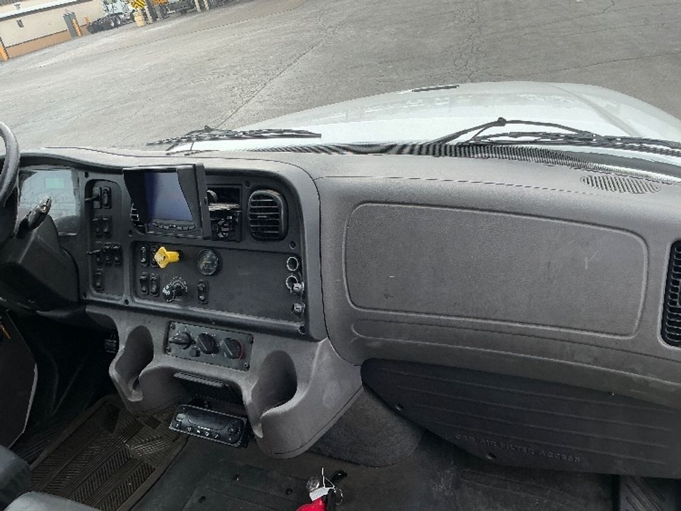 Refrigerated Truck-Light and Medium Duty Trucks-Freightliner-2019-M211264S-Sturtevant-WI-434,603\n\t\tmiles-$ 89,750 - Image 21