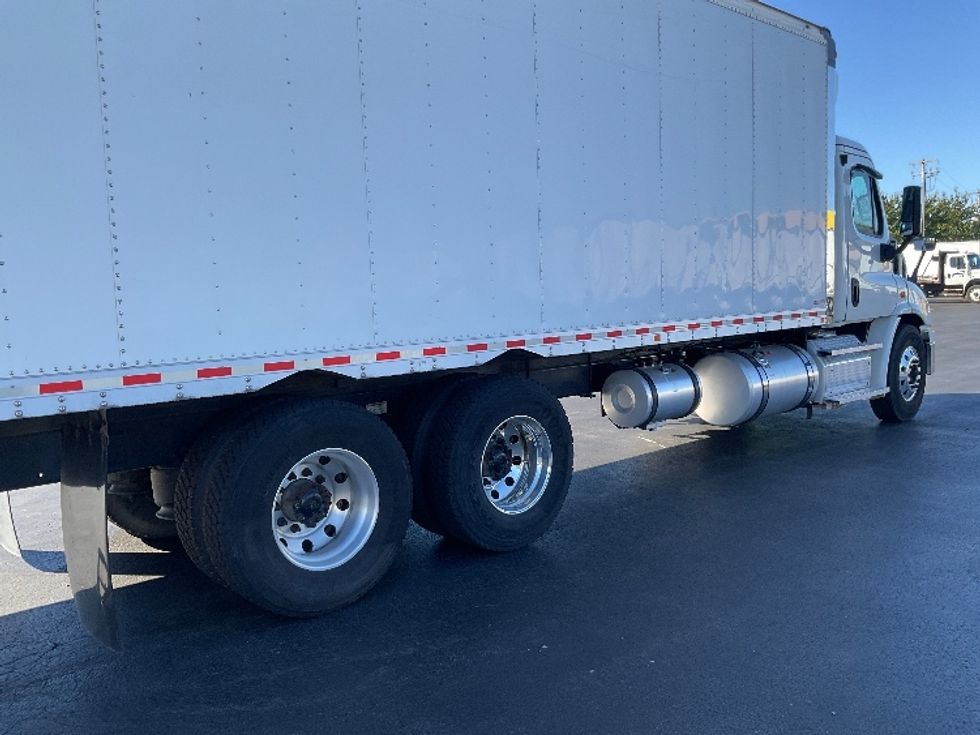 Refrigerated Truck-Light and Medium Duty Trucks-Freightliner-2020-Cascadia X11364S-Lancaster-PA-305,405\n\t\tmiles-$ 89,750 - Image 13