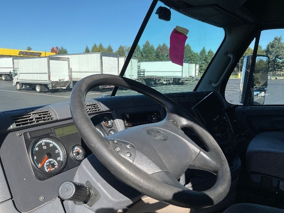 Refrigerated Truck-Light and Medium Duty Trucks-Freightliner-2020-Cascadia X11364S-Lancaster-PA-305,405\n\t\tmiles-$ 89,750 - Image 16