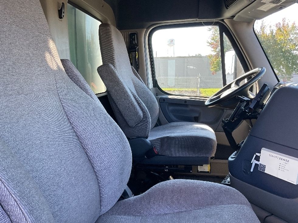 Refrigerated Truck-Light and Medium Duty Trucks-Freightliner-2020-Cascadia X11364S-Lancaster-PA-305,405\n\t\tmiles-$ 89,750 - Image 20