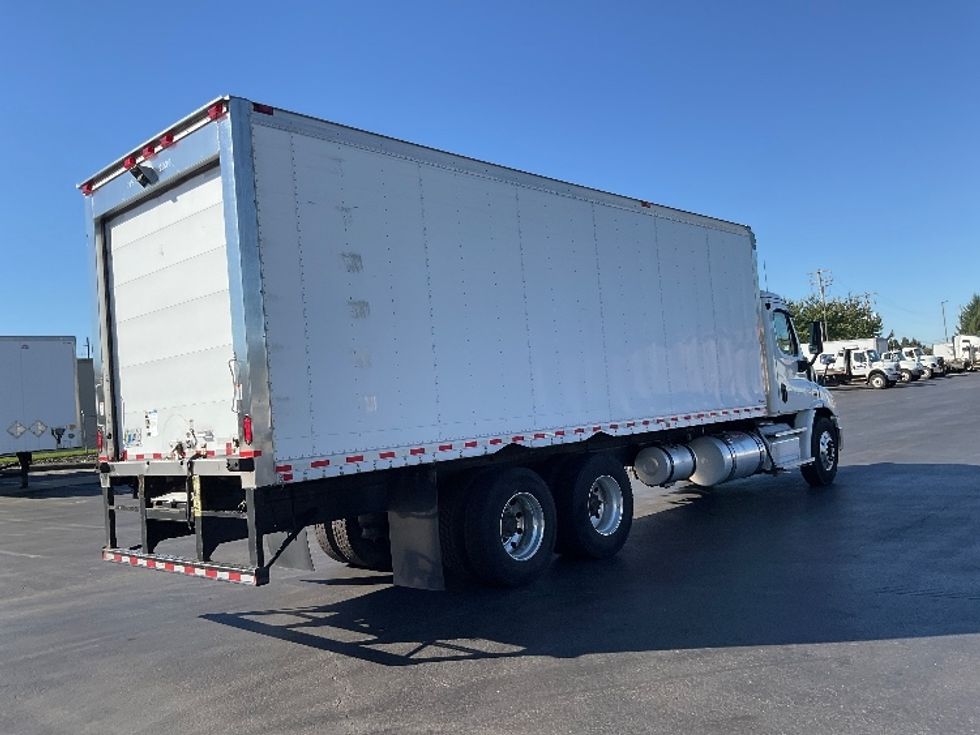 Refrigerated Truck-Light and Medium Duty Trucks-Freightliner-2020-Cascadia X11364S-Lancaster-PA-325,408\n\t\tmiles-$ 89,000 - Image 13