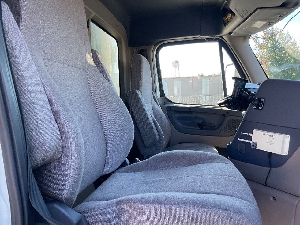 Refrigerated Truck-Light and Medium Duty Trucks-Freightliner-2020-Cascadia X11364S-Lancaster-PA-325,408\n\t\tmiles-$ 89,000 - Image 22