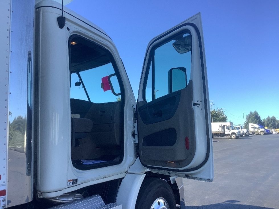 Refrigerated Truck-Light and Medium Duty Trucks-Freightliner-2020-Cascadia X11364S-Lancaster-PA-359,351\n\t\tmiles-$ 88,250 - Image 19