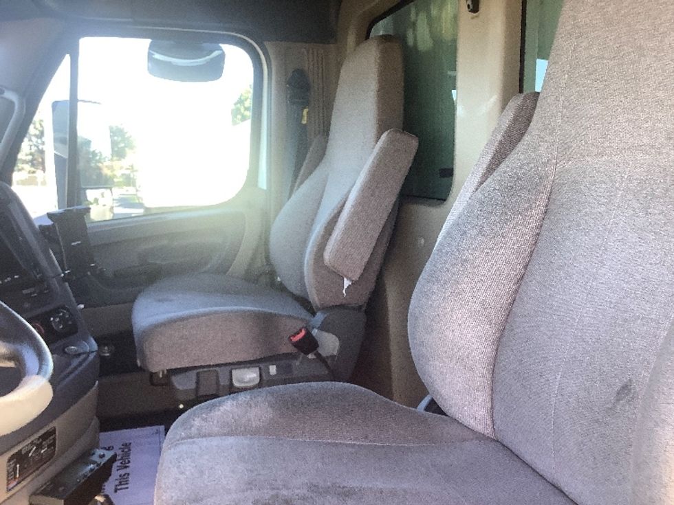Refrigerated Truck-Light and Medium Duty Trucks-Freightliner-2020-Cascadia X11364S-Lancaster-PA-359,351\n\t\tmiles-$ 88,250 - Image 18