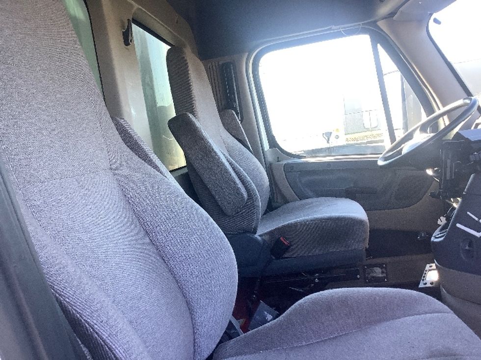Refrigerated Truck-Light and Medium Duty Trucks-Freightliner-2020-Cascadia X11364S-Lancaster-PA-359,351\n\t\tmiles-$ 88,250 - Image 21