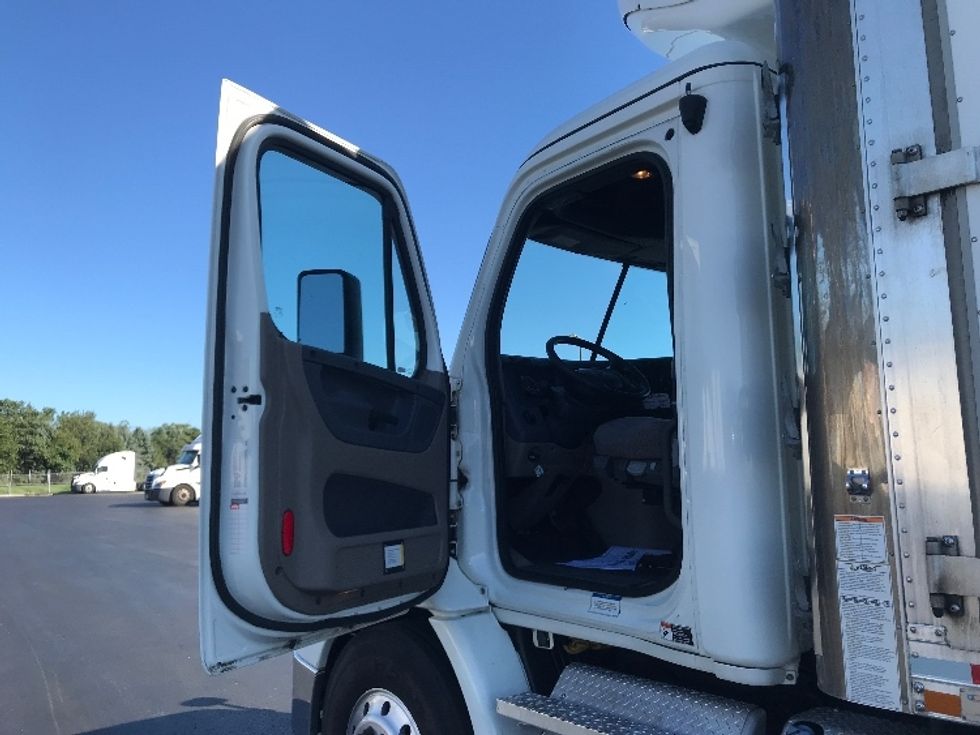 Refrigerated Truck-Light and Medium Duty Trucks-Freightliner-2020-Cascadia X11364S-Lancaster-PA-430,562\n\t\tmiles-$ 82,250 - Image 16