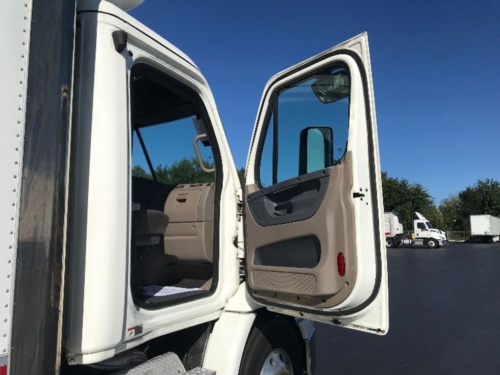 Refrigerated Truck-Light and Medium Duty Trucks-Freightliner-2020-Cascadia X11364S-Lancaster-PA-430,562\n\t\tmiles-$ 82,250 - Image 20