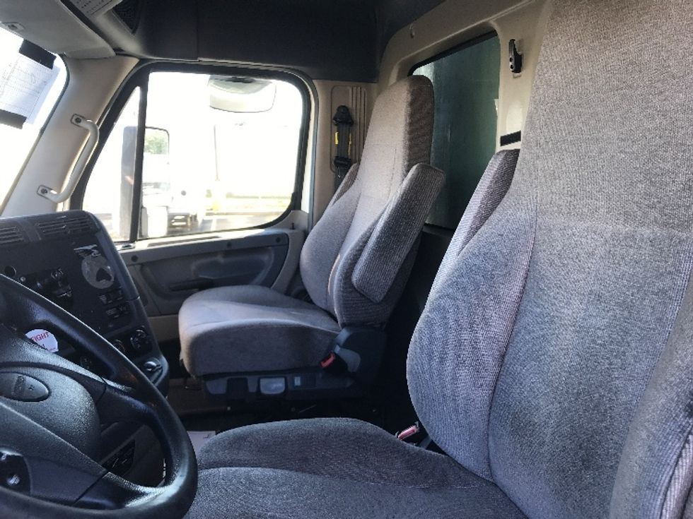 Refrigerated Truck-Light and Medium Duty Trucks-Freightliner-2020-Cascadia X11364S-Lancaster-PA-430,562\n\t\tmiles-$ 82,250 - Image 19
