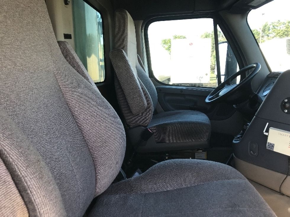 Refrigerated Truck-Light and Medium Duty Trucks-Freightliner-2020-Cascadia X11364S-Lancaster-PA-430,562\n\t\tmiles-$ 82,250 - Image 22