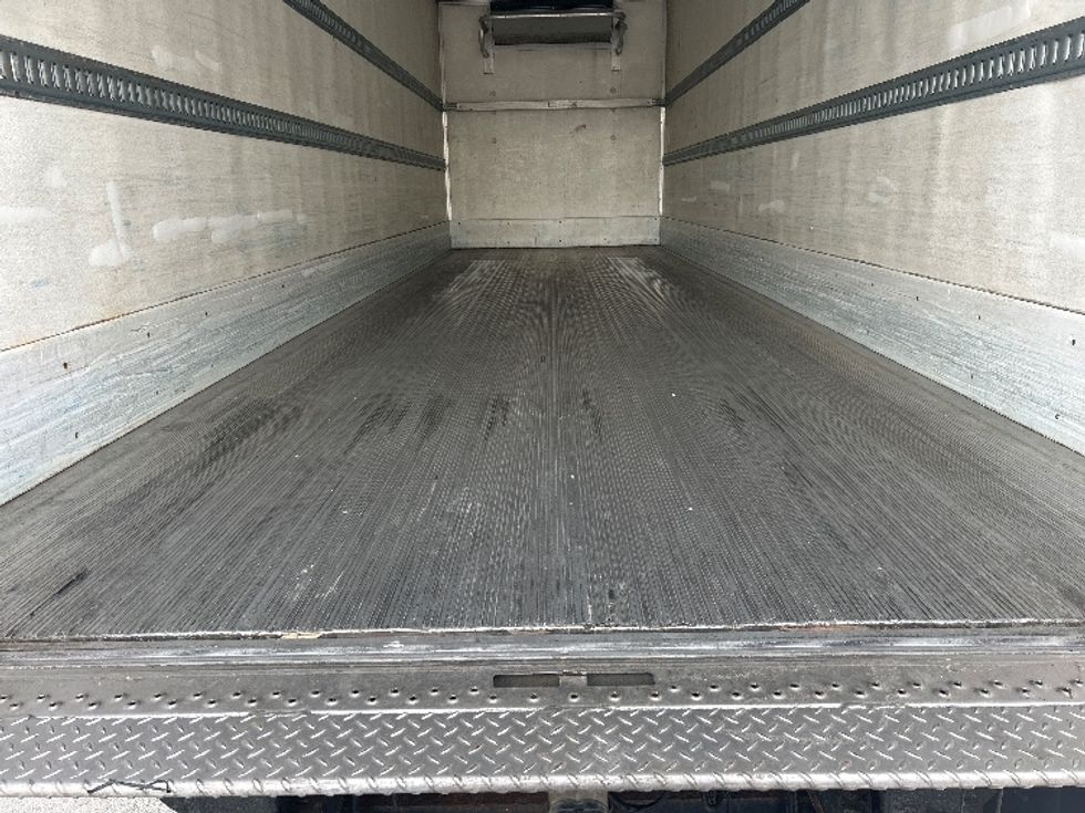 Refrigerated Truck-Light and Medium Duty Trucks-Freightliner-2020-M2-Abbotsford-BC-310,104\n\t\tkm-$ 80,500 - Image 10