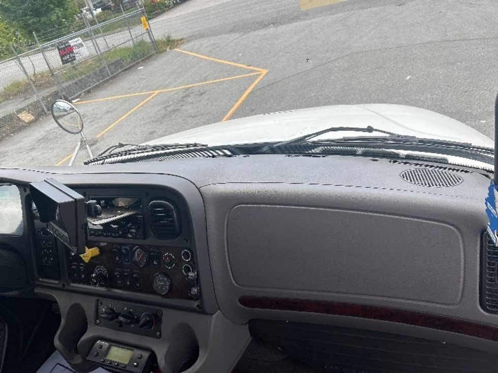 Refrigerated Truck-Light and Medium Duty Trucks-Freightliner-2020-M2-Abbotsford-BC-310,104\n\t\tkm-$ 80,500 - Image 21