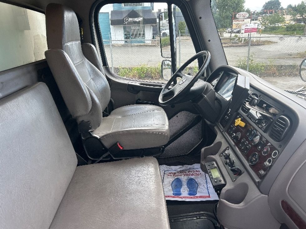 Refrigerated Truck-Light and Medium Duty Trucks-Freightliner-2020-M2-Abbotsford-BC-310,104\n\t\tkm-$ 80,500 - Image 22