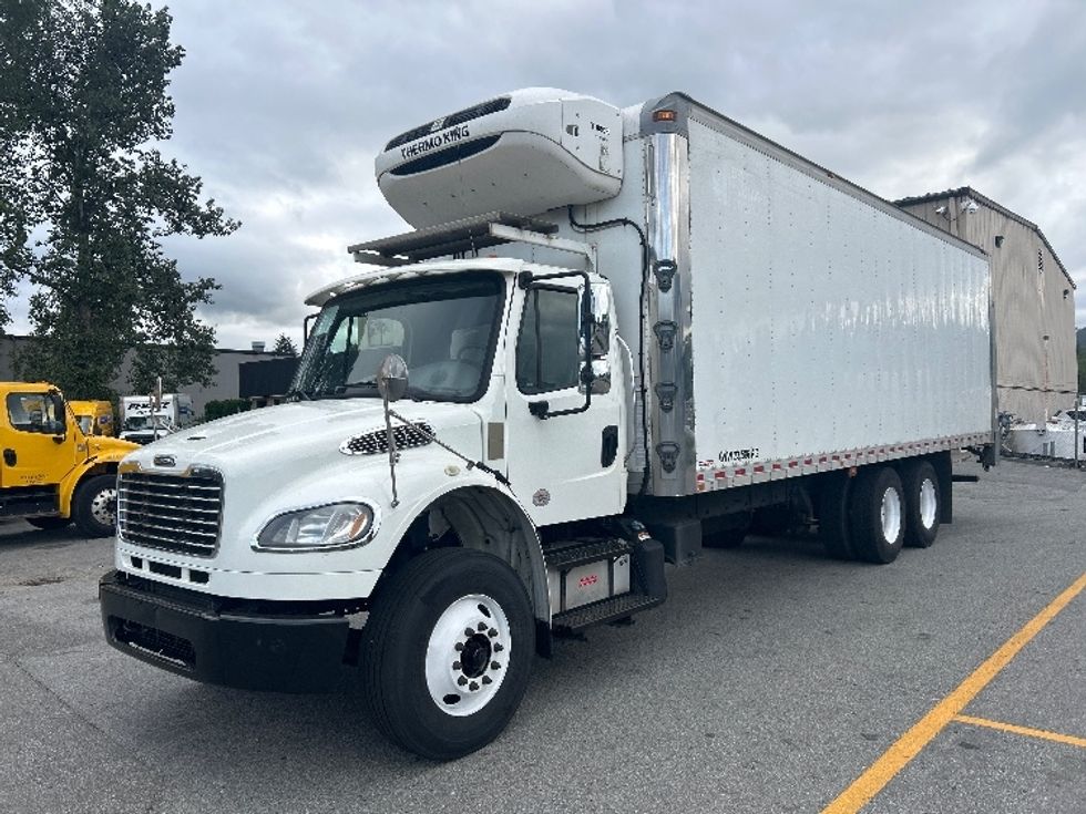 Refrigerated Truck-Light and Medium Duty Trucks-Freightliner-2020-M2-Abbotsford-BC-310,104\n\t\tkm-$ 80,500 - Image 3