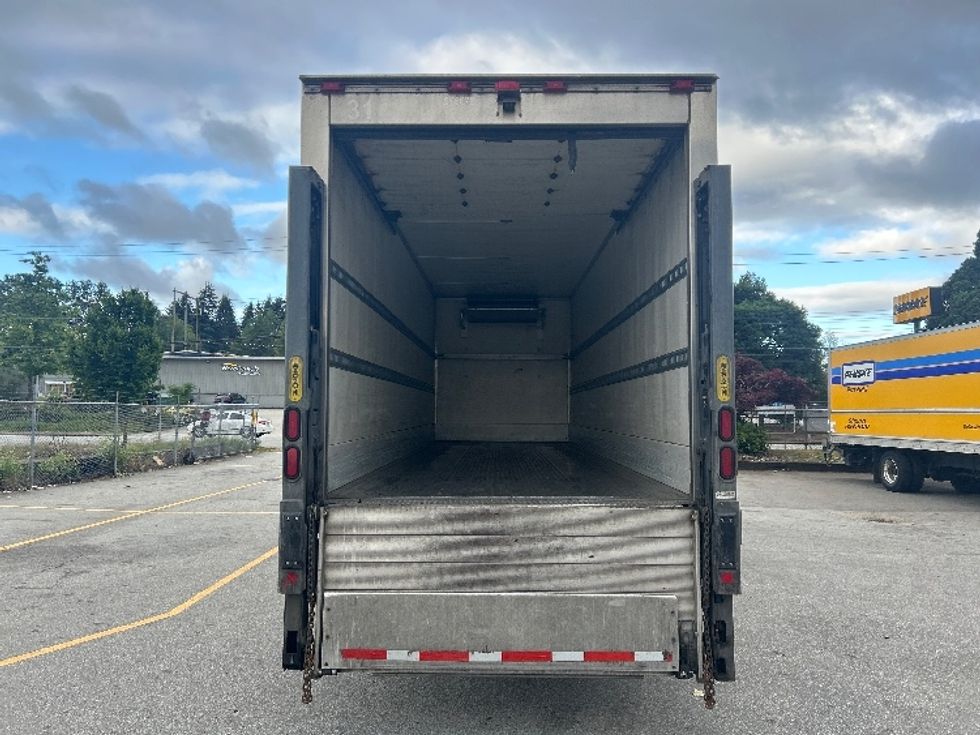 Refrigerated Truck-Light and Medium Duty Trucks-Freightliner-2020-M2-Abbotsford-BC-310,104\n\t\tkm-$ 80,500 - Image 8