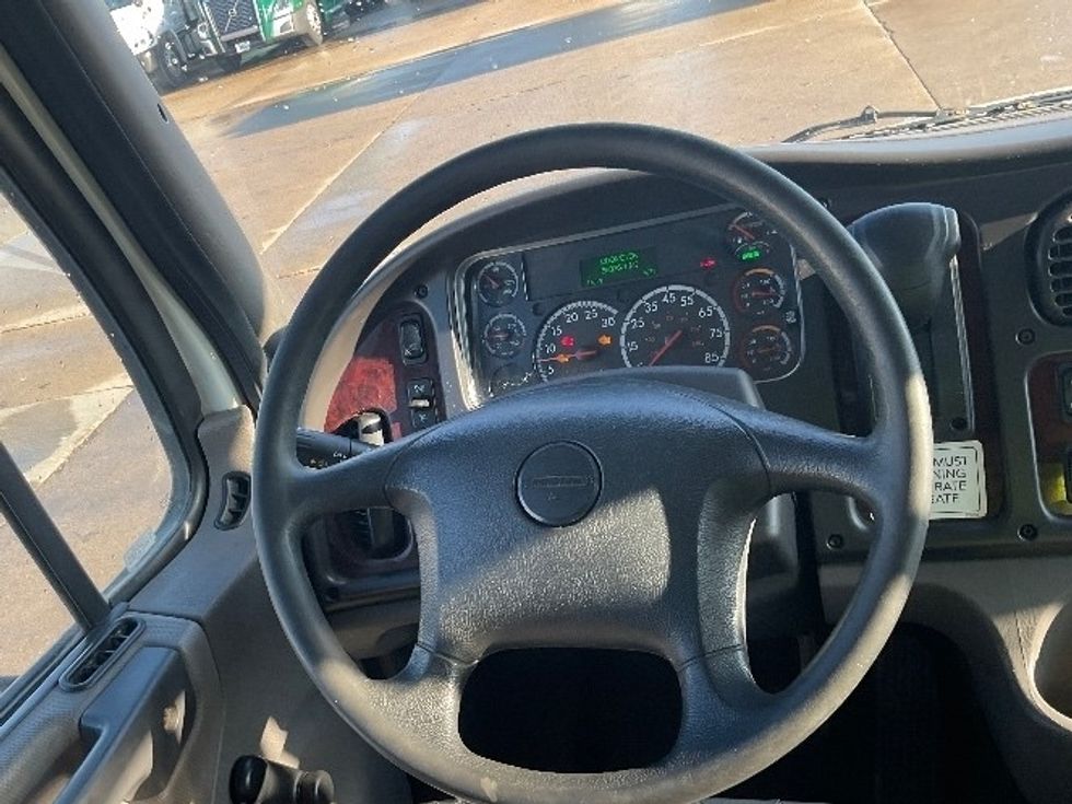 Refrigerated Truck-Light and Medium Duty Trucks-Freightliner-2020-M2-Allen Park-MI-222,400\n\t\tmiles-$ 45,000 - Image 18