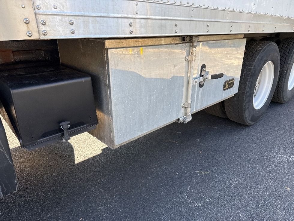 Refrigerated Truck-Light and Medium Duty Trucks-Freightliner-2020-M2-Atlanta (Forest Park)-GA-194,021\n\t\tmiles-$ 54,750 - Image 5