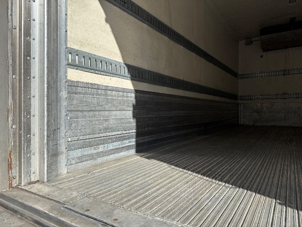 Refrigerated Truck-Light and Medium Duty Trucks-Freightliner-2020-M2-Atlanta (Forest Park)-GA-194,021\n\t\tmiles-$ 54,750 - Image 11