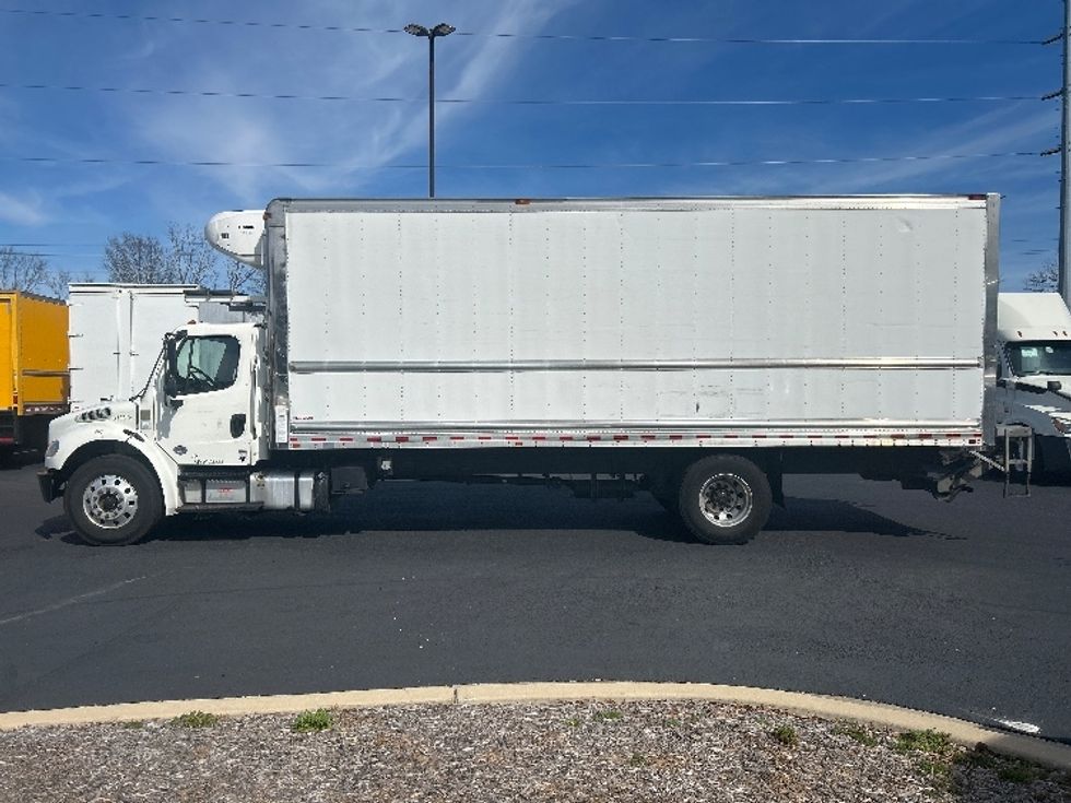 Refrigerated Truck-Light and Medium Duty Trucks-Freightliner-2020-M2-Atlanta (Forest Park)-GA-197,414\n\t\tmiles-$ 58,250 - Image 4