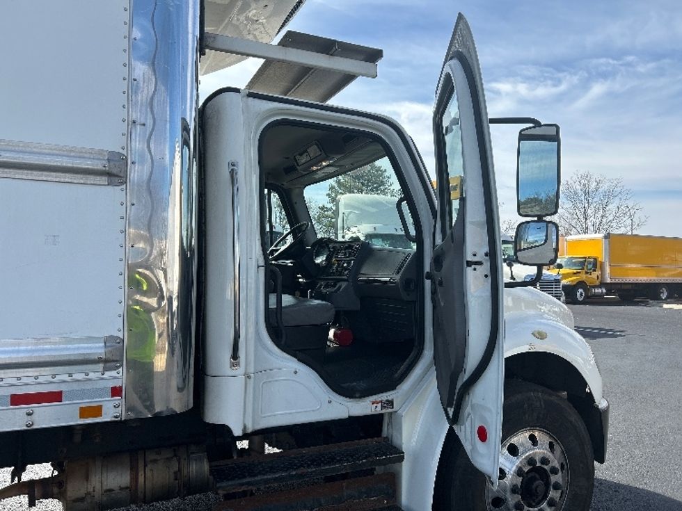 Refrigerated Truck-Light and Medium Duty Trucks-Freightliner-2020-M2-Atlanta (Forest Park)-GA-197,414\n\t\tmiles-$ 58,250 - Image 20