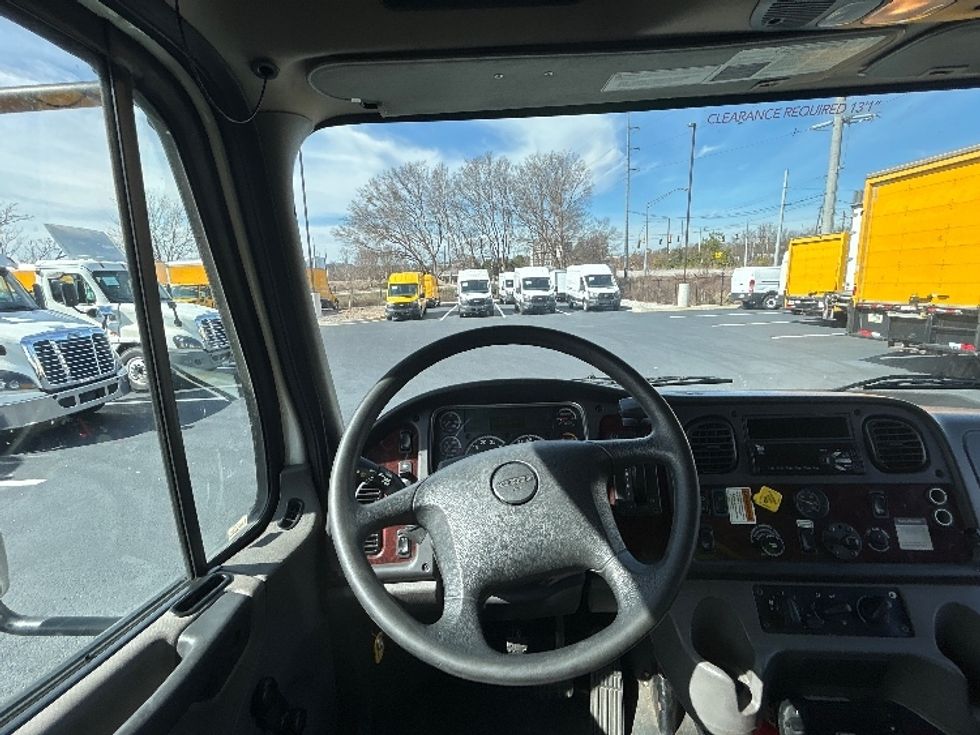 Refrigerated Truck-Light and Medium Duty Trucks-Freightliner-2020-M2-Atlanta (Forest Park)-GA-197,414\n\t\tmiles-$ 58,250 - Image 18