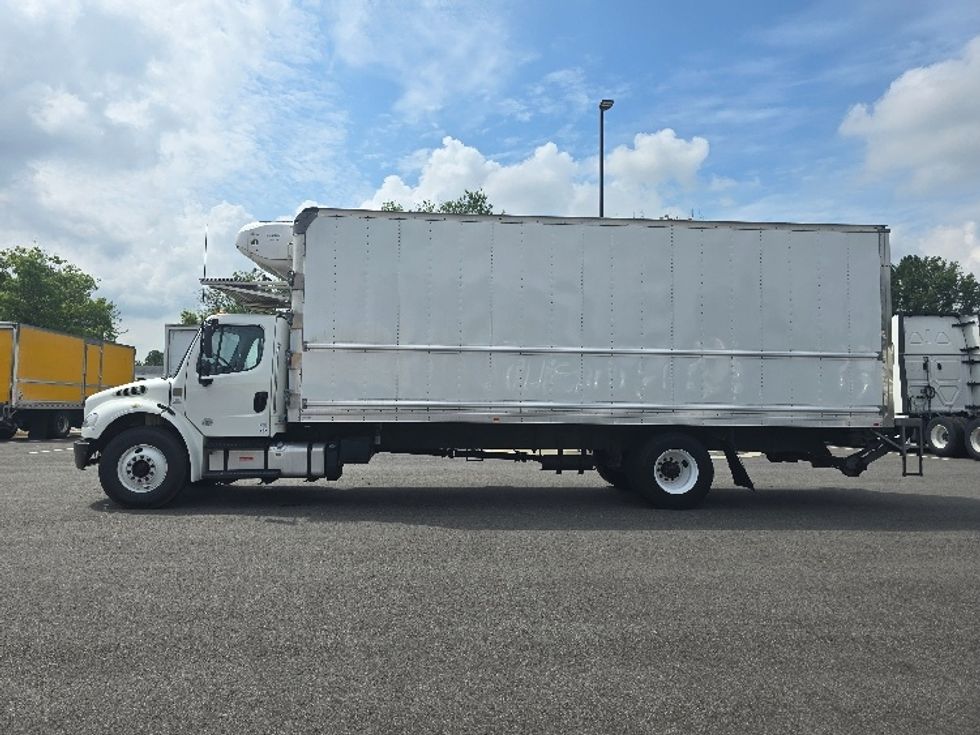Refrigerated Truck-Light and Medium Duty Trucks-Freightliner-2020-M2-Atlanta (Forest Park)-GA-250,316\n\t\tmiles-$ 55,750 - Image 4