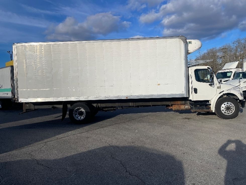 Refrigerated Truck-Light and Medium Duty Trucks-Freightliner-2020-M2-Auburn-MA-215,725\n\t\tmiles-$ 56,500 - Image 14