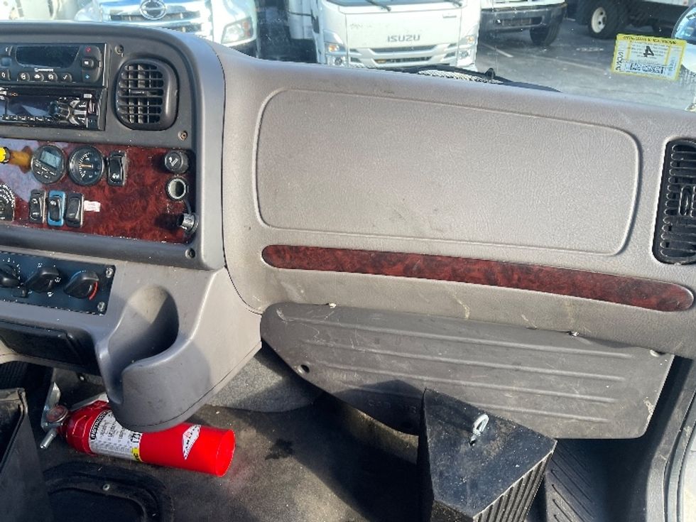 Refrigerated Truck-Light and Medium Duty Trucks-Freightliner-2020-M2-Auburn-MA-215,725\n\t\tmiles-$ 56,500 - Image 20