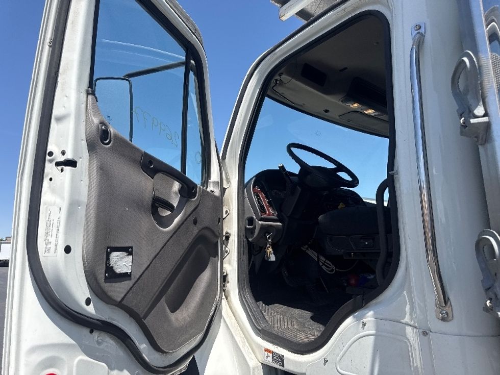 Refrigerated Truck-Light and Medium Duty Trucks-Freightliner-2020-M2-Aurora-CO-117,995\n\t\tmiles-$ 69,750 - Image 16