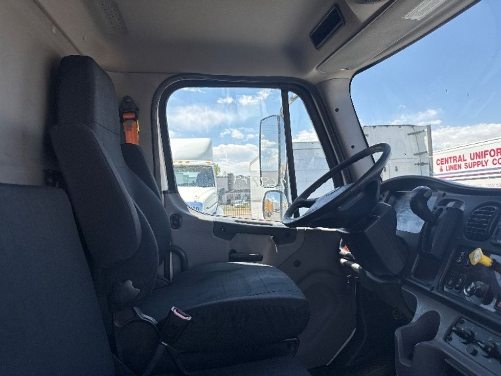 Refrigerated Truck-Light and Medium Duty Trucks-Freightliner-2020-M2-Aurora-CO-147,667\n\t\tmiles-$ 64,750 - Image 22